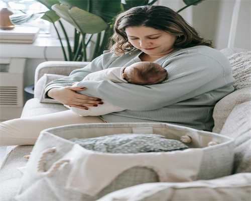 试管婴儿囊胚冷冻保存过程介绍！囊胚养成后是直接冷冻吗